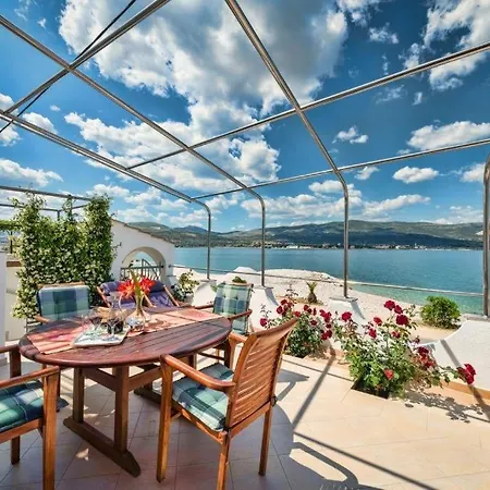 Apartment In Arbanija With Sea View, Terrace, Air Conditioning, Wifi 5138-2 Trogir
