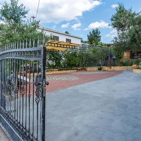 In Arbanija With Sea View, Terrace, Air Conditioning, Wifi 5138-2 Lägenhet Trogir